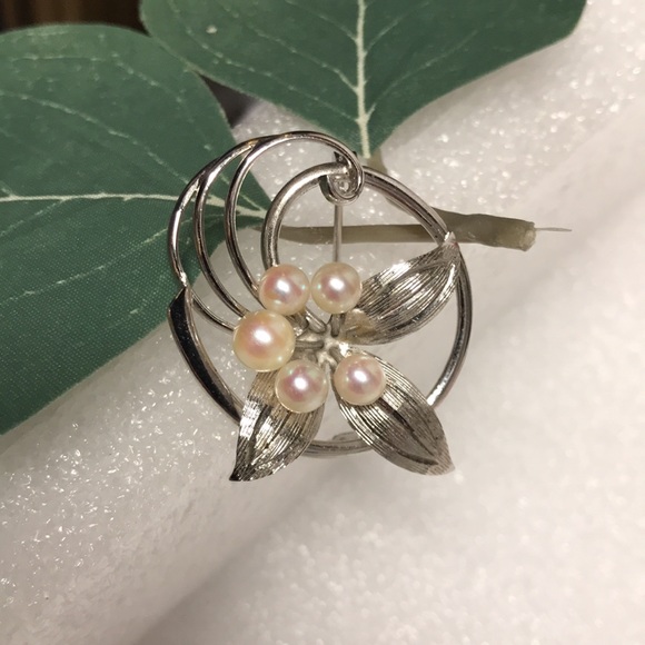 Vintage SILVER w real PEARLS STERLING SILVER brooch designer etched filagree - Picture 4 of 12